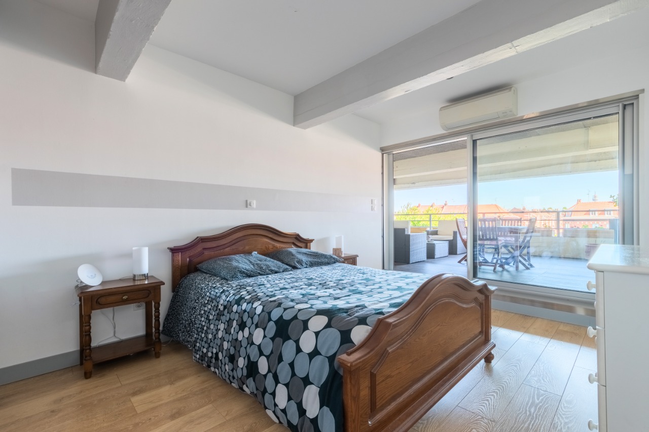 Loft triplex 4 chambres 1 bureau  une loggia de 28m Photo 16 - Paris Lille Immobilier