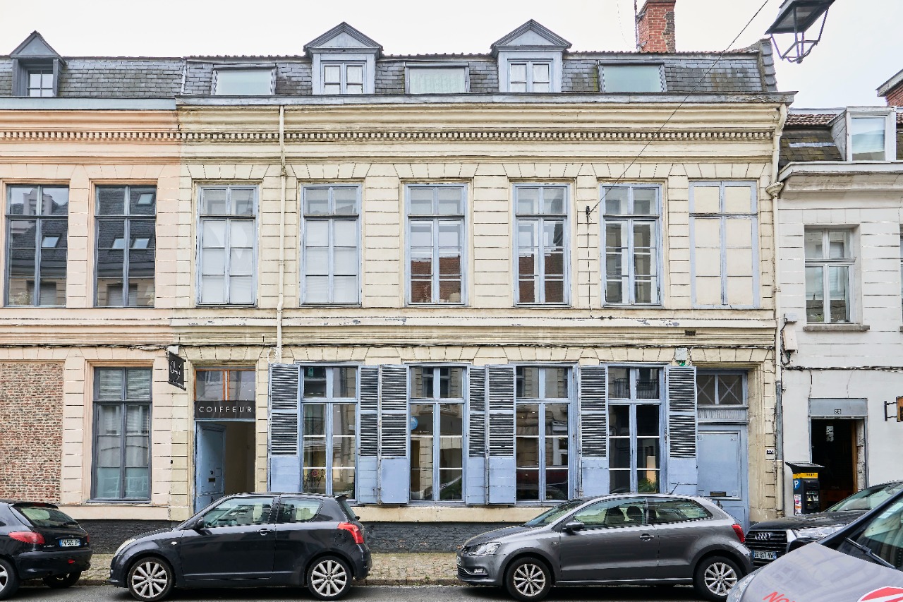 Grand T2 avec du charme et possibilité parking.