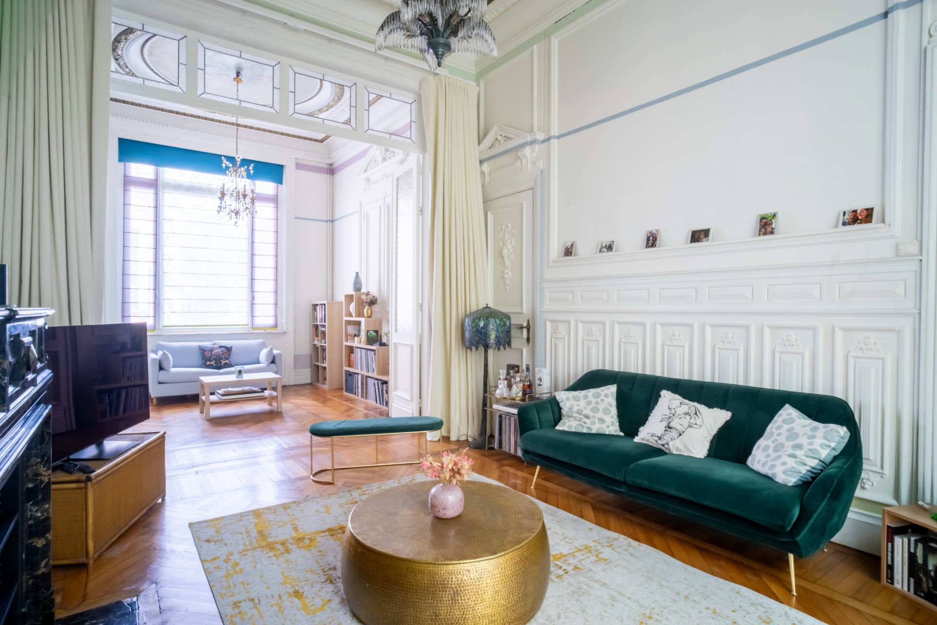 Superbe appartement rez-de-jardin avec cour